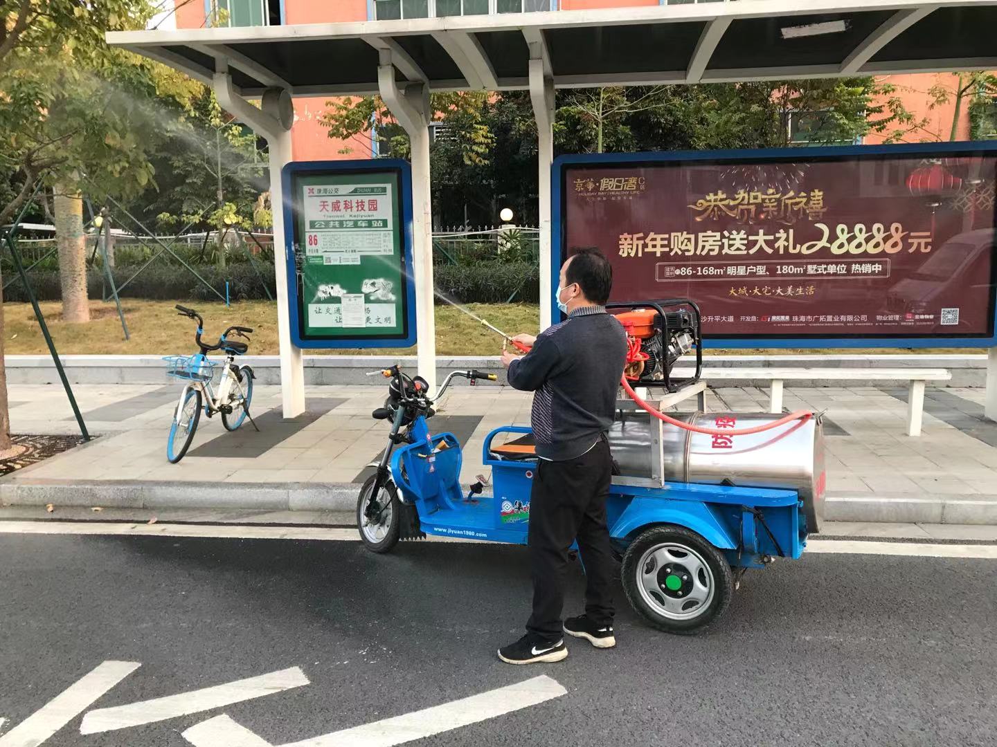 微信圖片（piàn）_公交（jiāo）車站.jpg